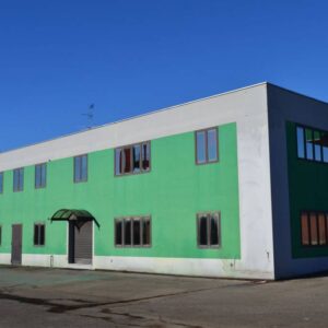 LUMINOSI UFFICI OPEN SPACE CON ZONA ESPOSIZIONE